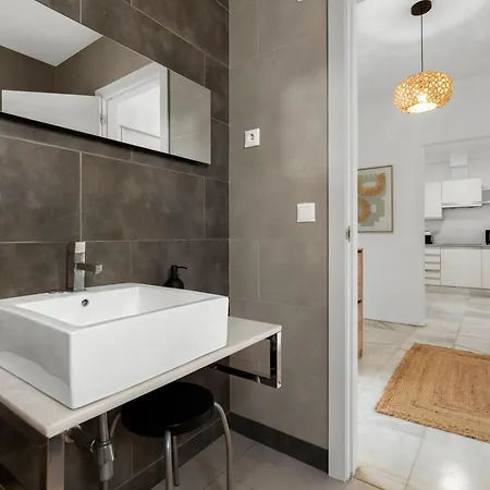 Marina 1bd Sea Views Club Access 아파트 마르베야