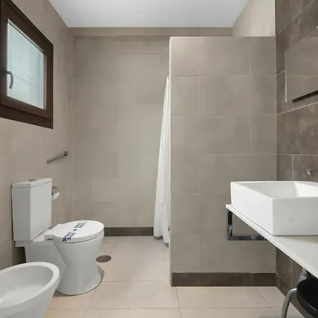 Marina 1bd Sea Views Club Access 아파트 마르베야