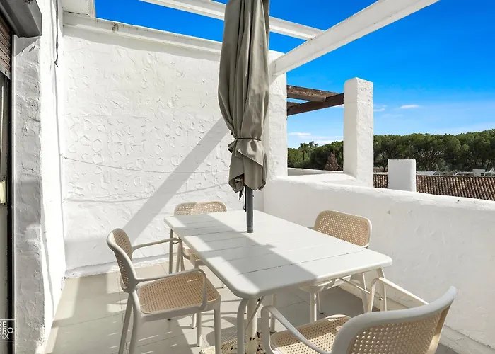 Marina 1bd Sea Views Club Access 马尔韦利亚