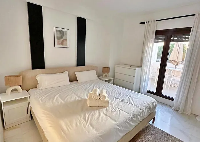 Marina 1bd Sea Views Club Access 公寓 马尔韦利亚