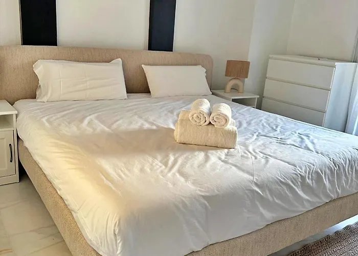 公寓 Marina 1bd Sea Views Club Access 马尔韦利亚